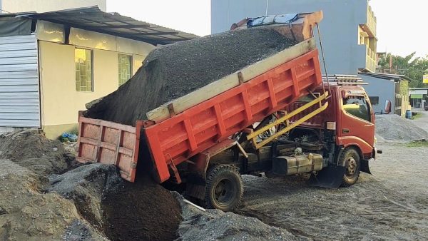 Pasir Bangunan Hitam Cor [1truck full] Area Tangerang