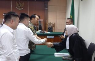 Tok! Akhir Manis Pencari Keadilan Untuk 2 WNA Asal China di Serang Banten, Hakim Putuskan Keduanya Bebas Dari Tuntutan