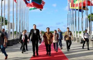 Elon Musk Tiba di Bali, Siap Resmikan Starlink
