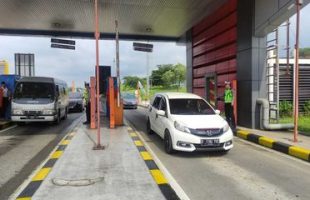 Pengemudi Mobil Bayar Tol hingga Rp 789.000