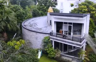 Potret Rumah Keong Milik Dokter Boyke