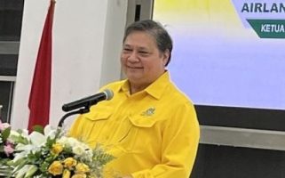  Airlangga Resmi Mundur dari Ketum Golkar