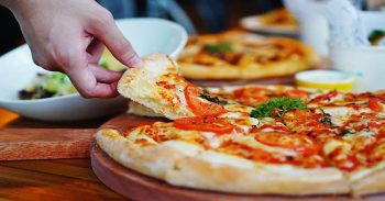 Pizza Hut Tutup 20 Gerai, Pangkas 371 Karyawan