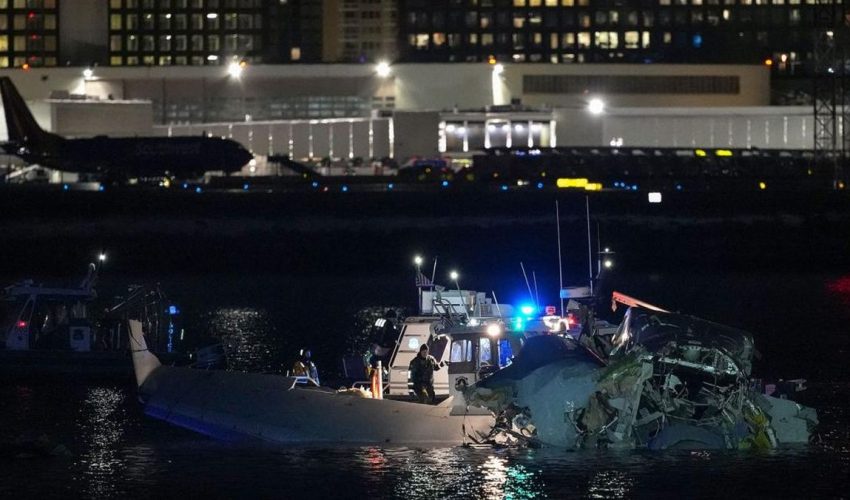 Trump Murka Sesalkan Pilot Black Hawk Tidak Menghindar dari Tabrakan