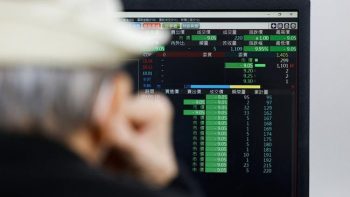 BREAKING NEWS IHSG ANJLOK, BEI HENTIKAN PERDAGANGAN SAHAM