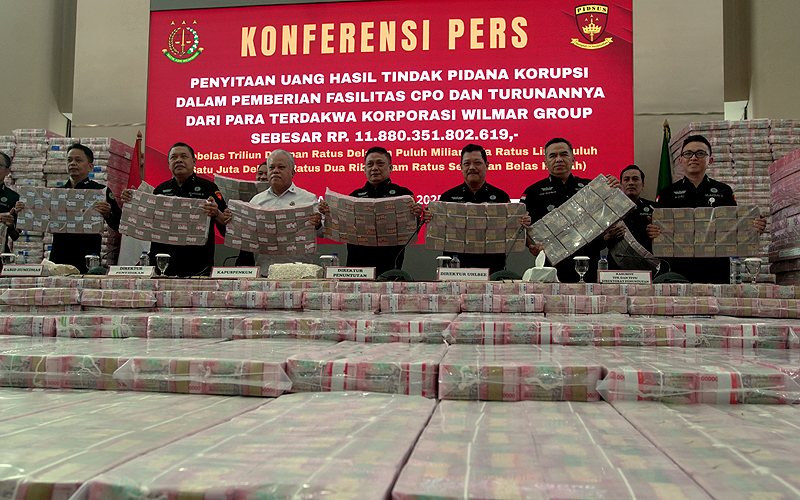 Penampakan Tumpukan Uang Rp11,8 Triliun Sitaan Dari Kasus Korupsi CPO