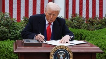 Isi Surat Donald Trump Ke Prabowo RI Kena Tarif Impor 32 Persen