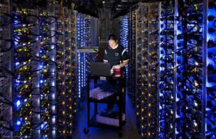 Microsoft Bangun Data Center di Indonesia