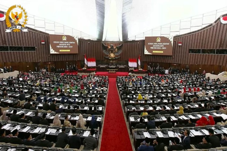 Gaji DPR Rp 3 Juta Per Hari Dan Tunjangan Rumah Dinas Rp 50 Juta