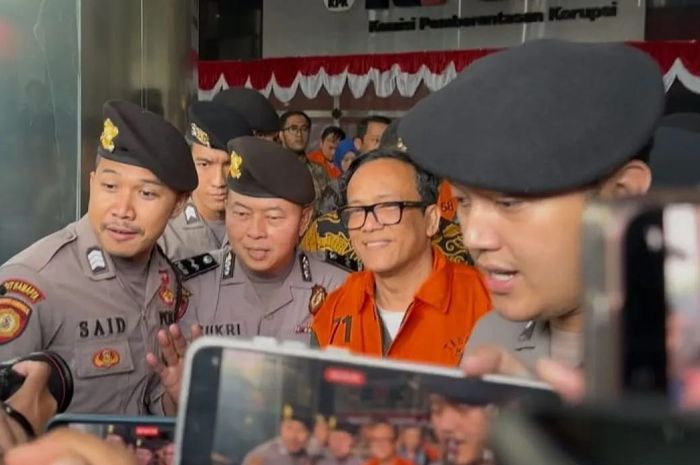 KPK Temukan HP di Plafon Rumah Immanuel Ebenezer