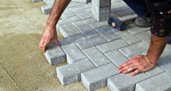 Harga Paving Block Berbagai Macam Bentuk Terbaru 2025